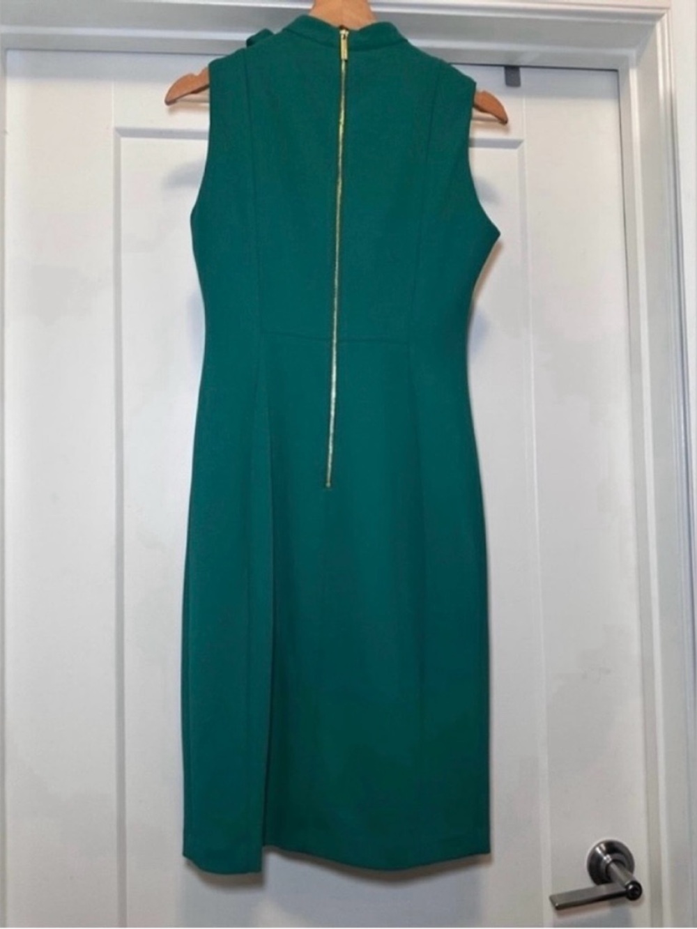 💚 NWT! Green CALVIN KLEIN Tie Neck Sleeveless Dress - Size 4 - Picture 6 of 10